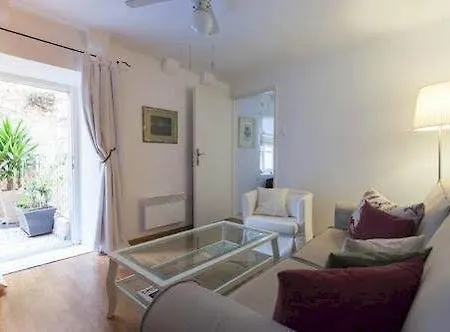 Sweet House Konukevi 4*