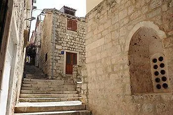 Pensión Sweet House